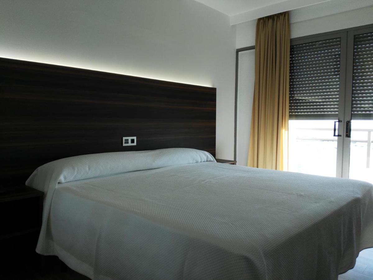 Hotel Ribera 圣地亚哥德拉里贝拉 外观 照片