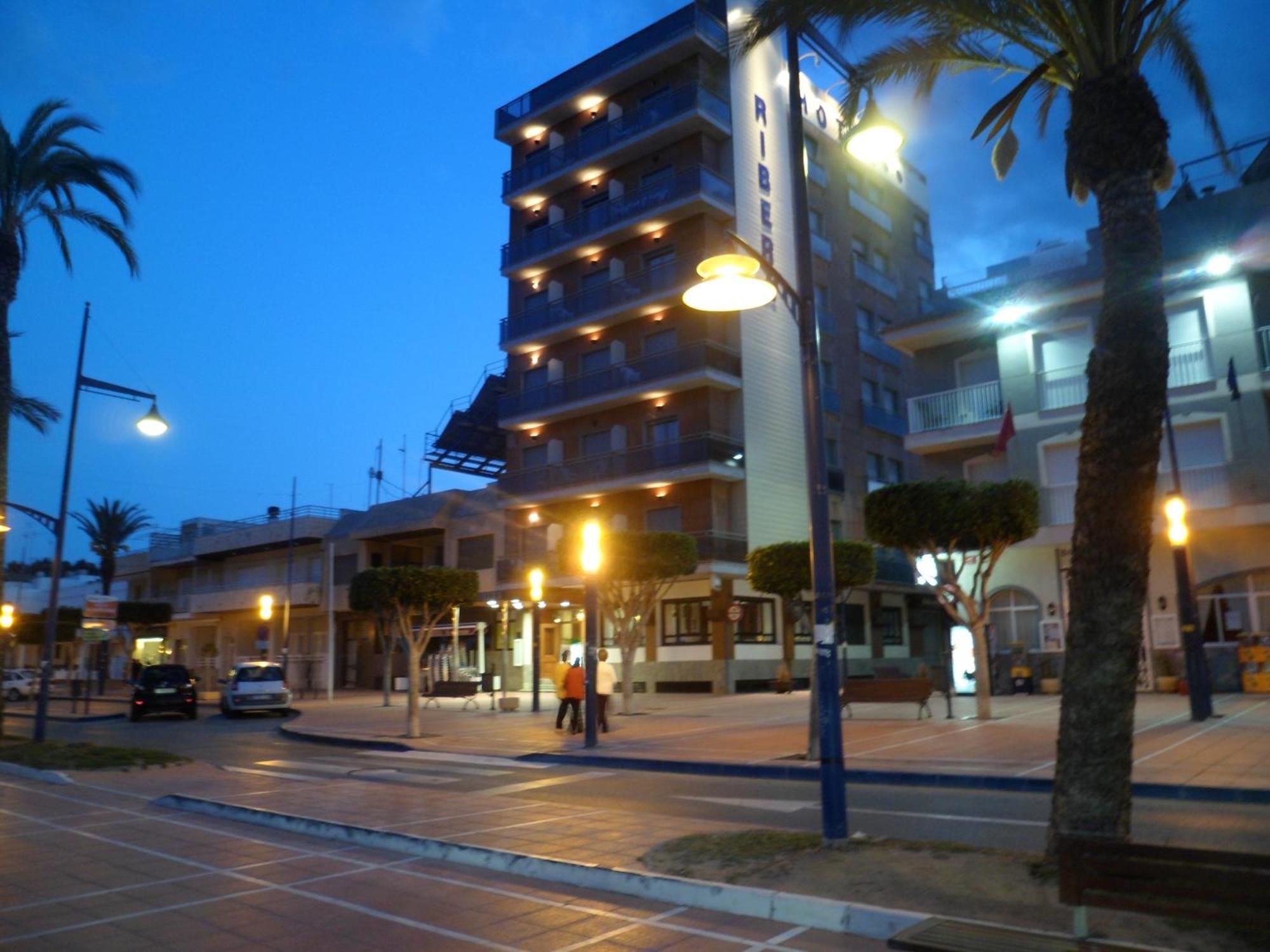 Hotel Ribera 圣地亚哥德拉里贝拉 外观 照片
