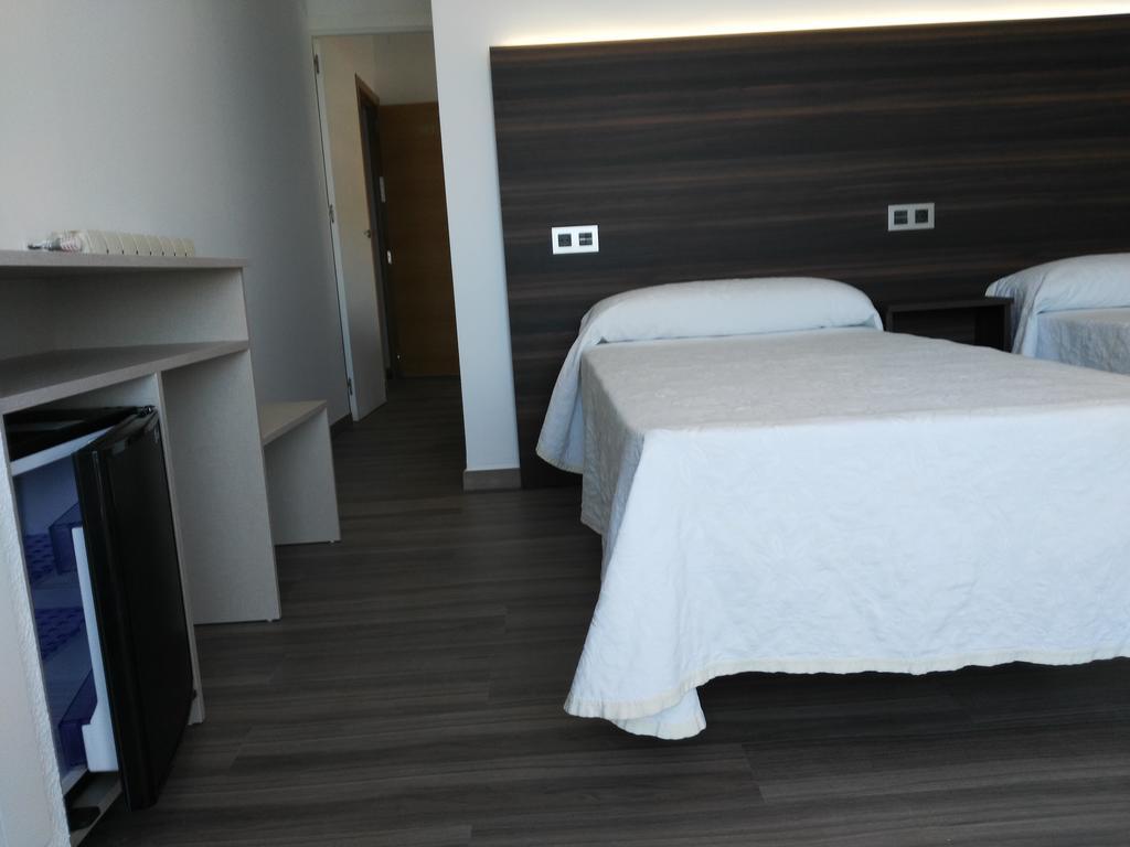 Hotel Ribera 圣地亚哥德拉里贝拉 外观 照片