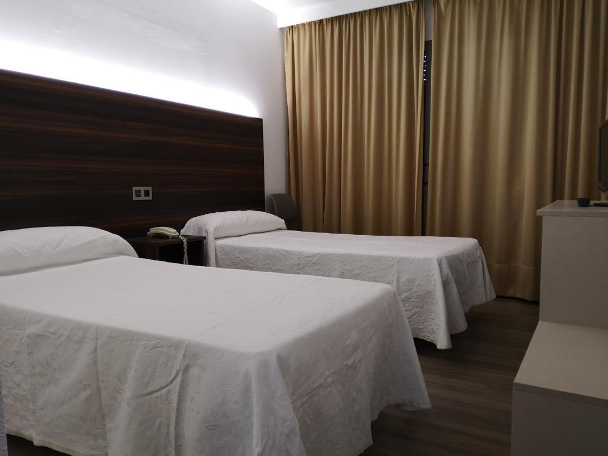 Hotel Ribera 圣地亚哥德拉里贝拉 客房 照片